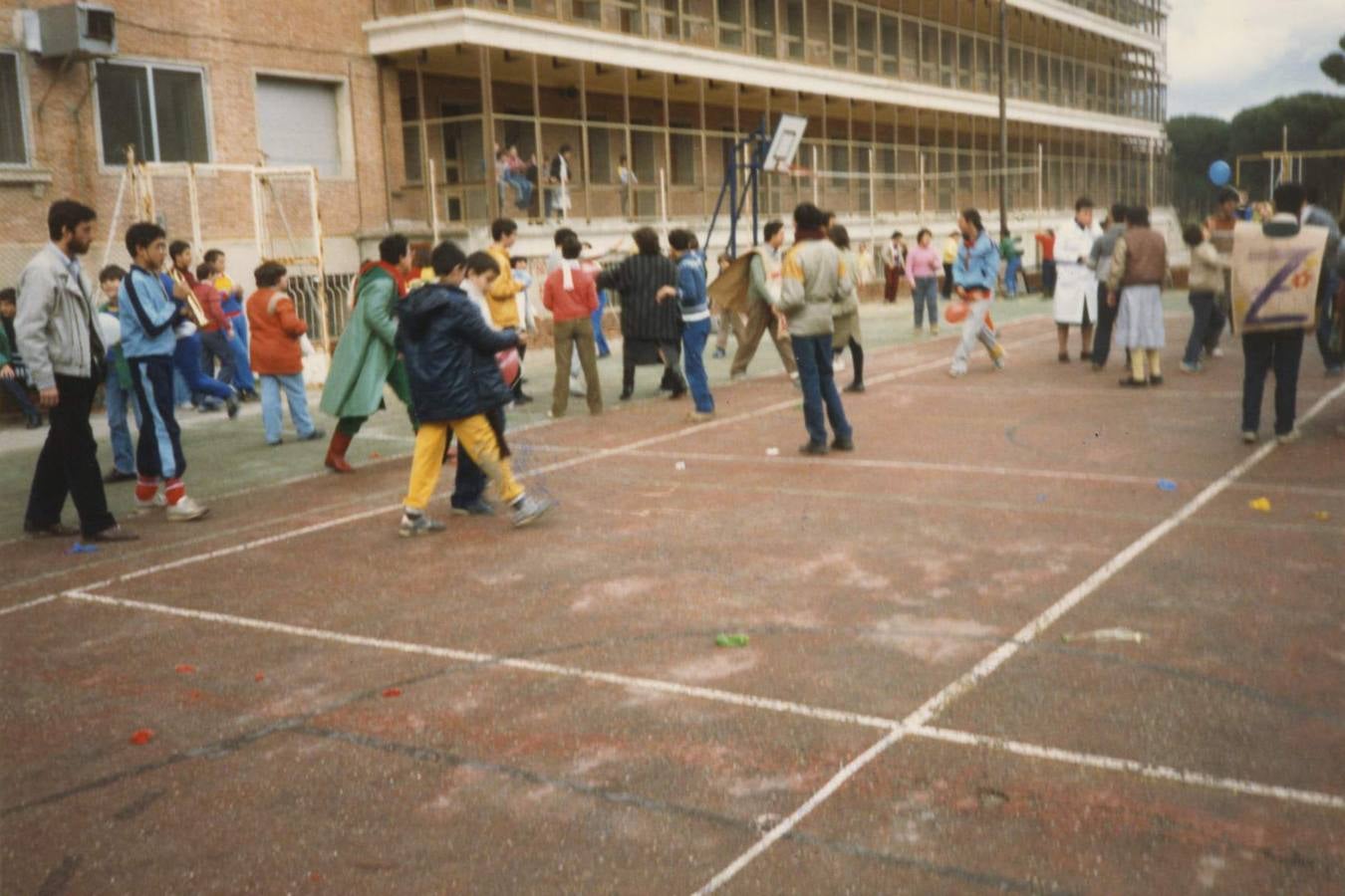 Inaugurado en 1954, entre las localidades de Viana de Cega y Boecillo, acogió a los enfermos del antiguo pabellón de la Magdalena | En los años 80, se convirtió en un centro de Educación Especial dependiente de la Diputación Provincial