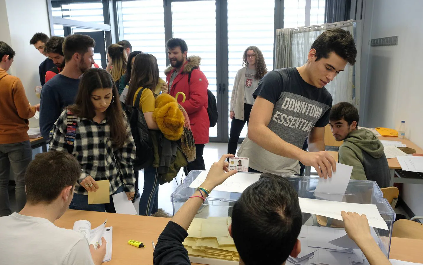 La primera vuelta de las elecciones dejará algunas pistas relevantes sobre el futuro inmediato | Agustín García Matilla y Daniel Miguel repiten (en el segundo caso, para renovar en el cargo) y aparecen como aspirantes nuevos Ángel Marina y Antonio Largo