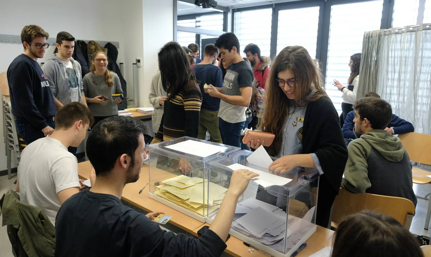 La primera vuelta de las elecciones dejará algunas pistas relevantes sobre el futuro inmediato | Agustín García Matilla y Daniel Miguel repiten (en el segundo caso, para renovar en el cargo) y aparecen como aspirantes nuevos Ángel Marina y Antonio Largo