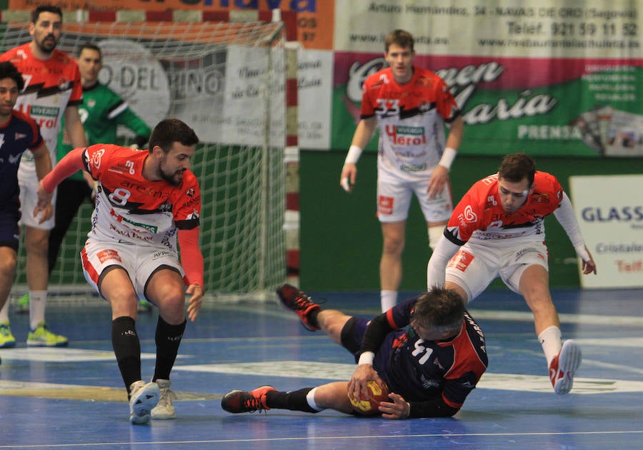 Fotos: Balonmano Nava - Covadonga