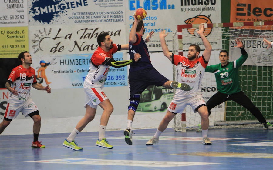 Fotos: Balonmano Nava - Covadonga