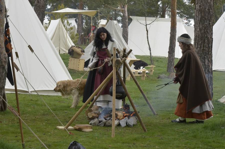 Fotos: Escenificación de una batalla entre tropas hispanas y vikingas