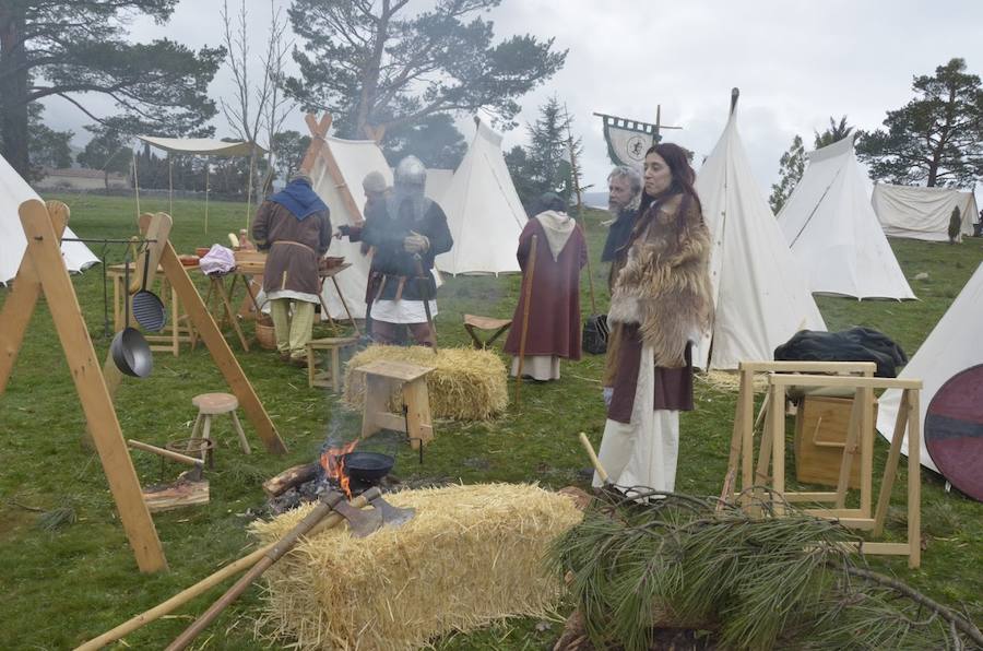 Fotos: Escenificación de una batalla entre tropas hispanas y vikingas