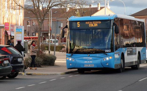 Autobús de la línea 5, entre Nueva Segovia y Colón. 