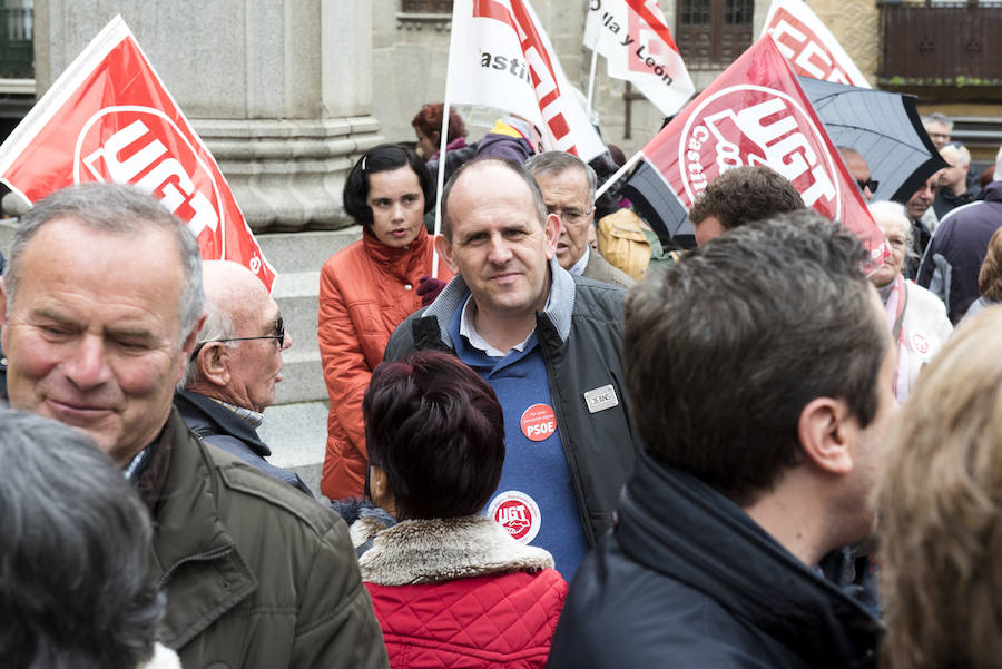 Fotos: Concentración de pensionistas en Segovia