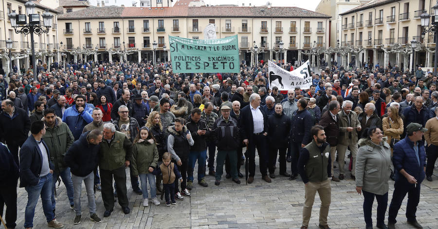 Fotos: Los Cazadores piden respeto en Palencia