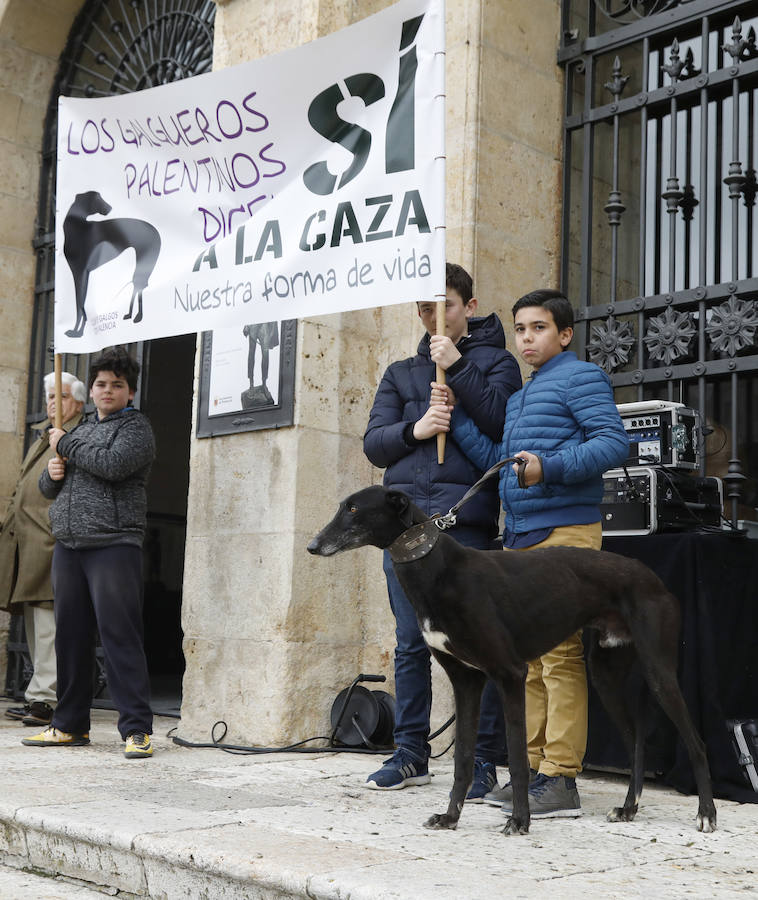 Fotos: Los Cazadores piden respeto en Palencia