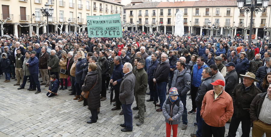 Fotos: Los Cazadores piden respeto en Palencia
