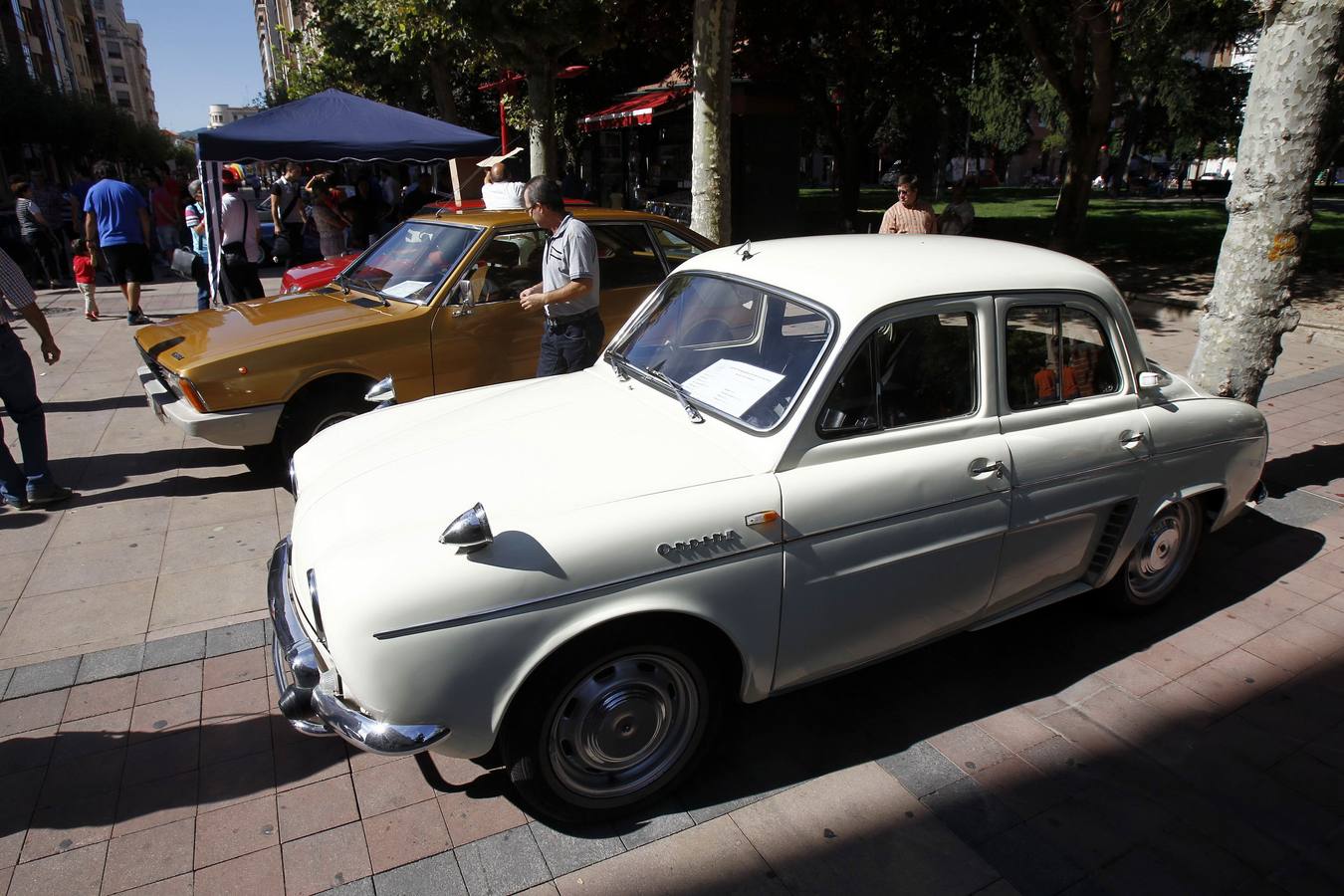 Renault Ondine. Valladolid 1962-1965. 39.179 unidades.