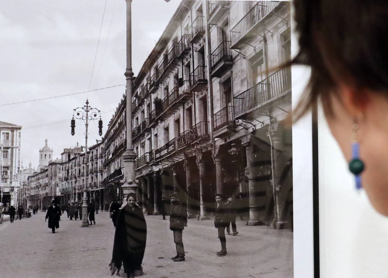 Una exposición que refleja la transformación de espacios emblemáticos de la ciudad a través del material gráfico del Archivo Municipal de Valladolid, de la Fundación Joaquín Díaz y fotografías de Jean Laurent, Bernardo Maeso, Luis del Hoyo, Patricio Cacho y Marcelino Muñoz