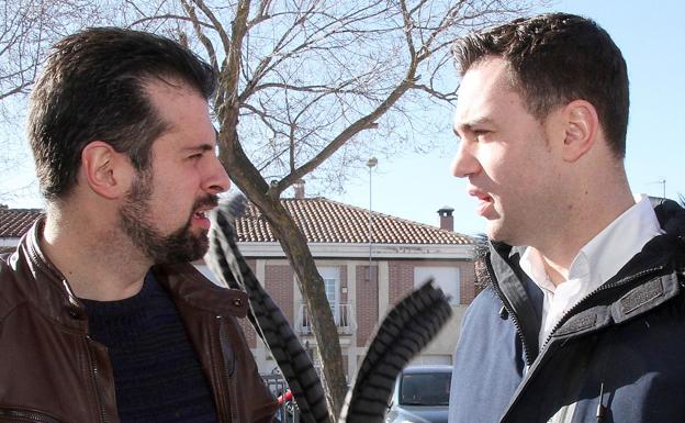 Luis Tudanca, junto a Javier Cendón, durante un encuentro en la provincia.