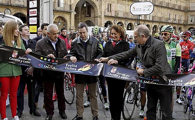 La Vuelta a Castilla y León, en la Plaza Mayor en 2016. 