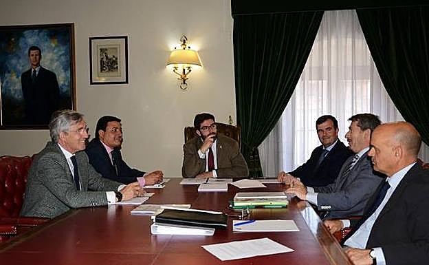 La Mesa de Diálogo Social prevé actuaciones dentro del Plan Ávila 2020.