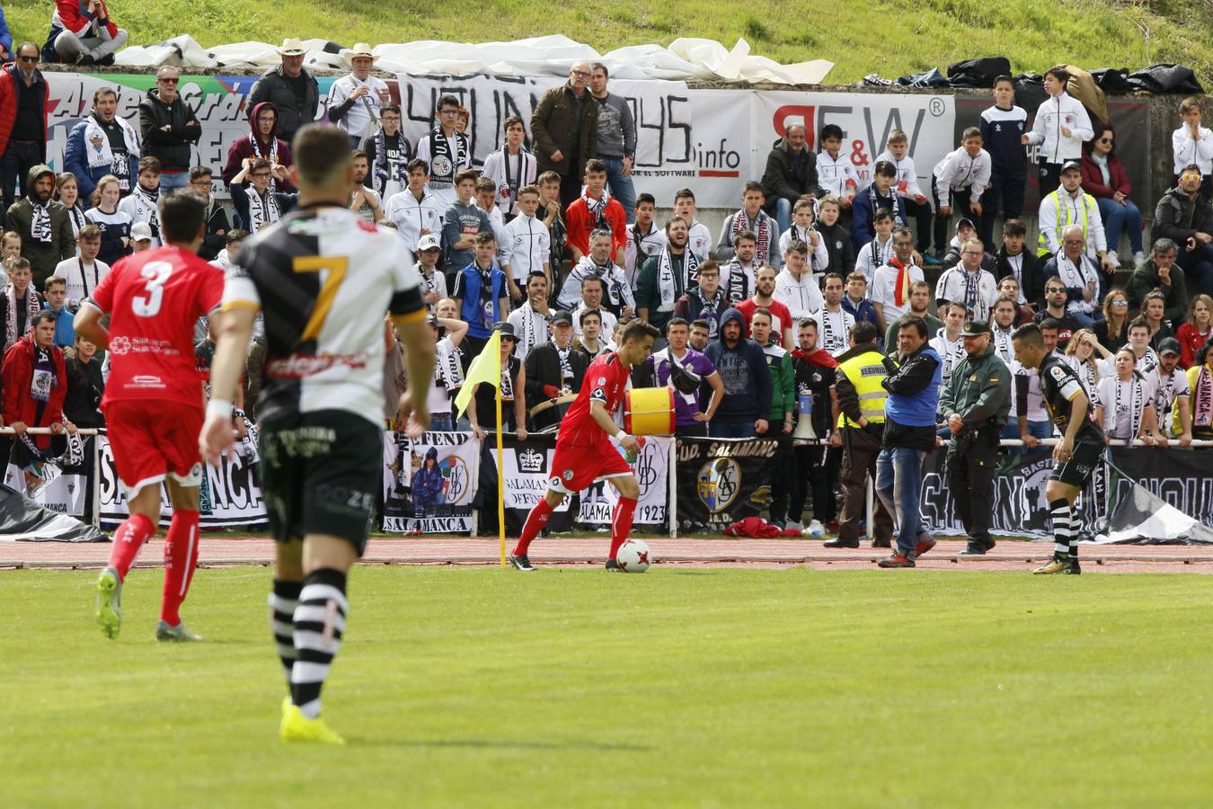 Fotos: El derbi entre Unionistas CF y CF Salmantino UDS en juego