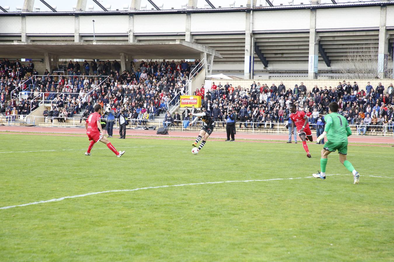 Fotos: El derbi entre Unionistas CF y CF Salmantino UDS en juego