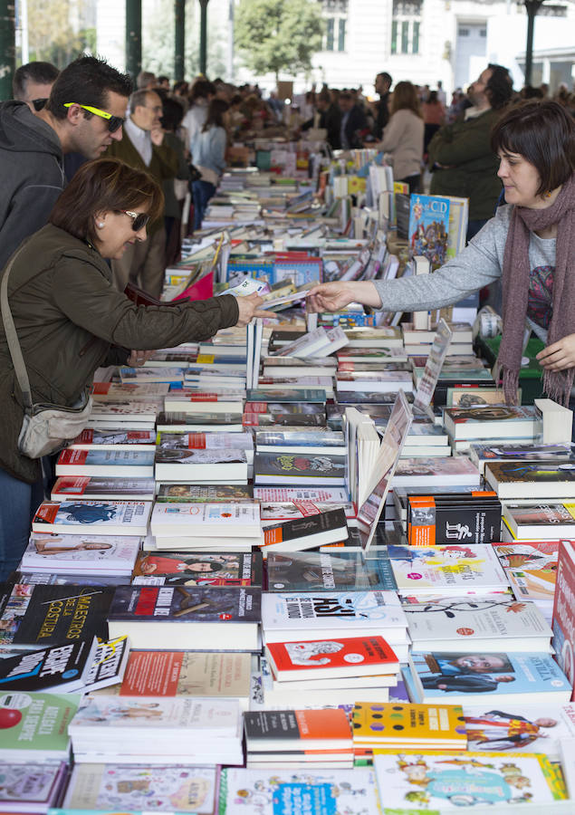 Fotos: Día del Libro en Valladolid