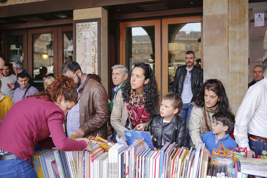 Fotos: Día del Libro en Salamanca