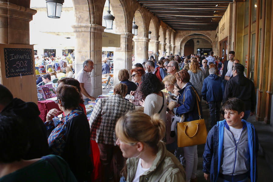 Fotos: Día del Libro en Salamanca