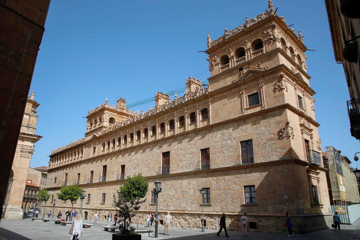 La visita permitirá contemplar uno de los tres juegos de llaves que custodian el sepulcro de Santa Teresa, evidenciando así la estrecha vinculación de la Casa de Alba con la Santa