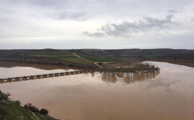 Vista actual, con la ermita de la Vera Cruz en medio del agua.