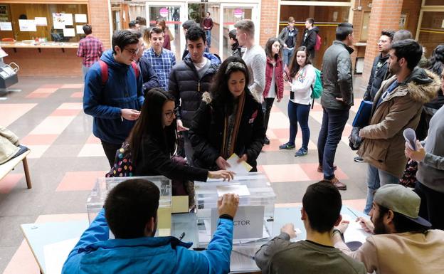 Los alumnos de la UVA pueden evaluar de nuevo a profesores y sus asignaturas