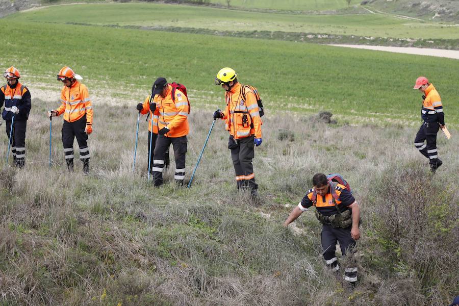 La Junta de Castilla y León organizó este fin de semana en Peñafiel un curso para voluntarios de Protección Civil sobre 'La búsqueda de personas desaparecidas en grandes áreas'. 