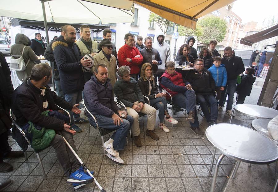 Fotos: Ambiente en los bares vallisoletanos de los equipos que han jugado la final de la Copa del Rey de rugby