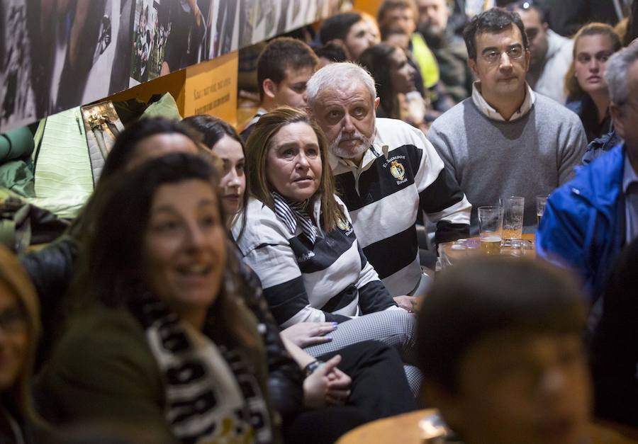 Fotos: Ambiente en los bares vallisoletanos de los equipos que han jugado la final de la Copa del Rey de rugby