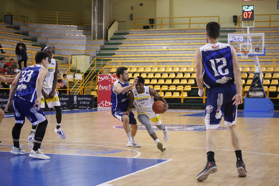 Fotos: Derrota del CB Tormes ante el San Andrés de León