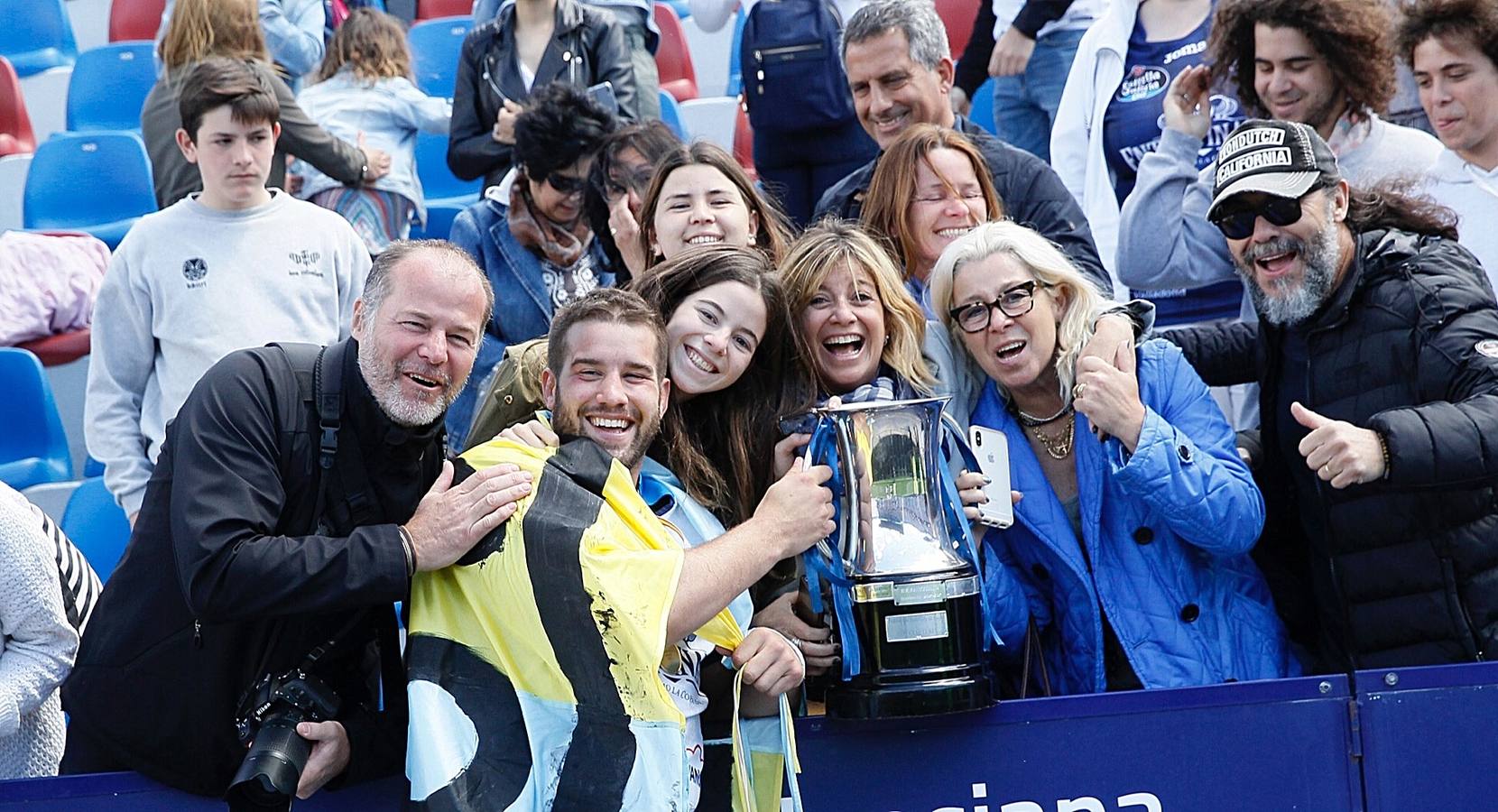 Fotos: Victoria del VRAC Quesos Entrepinares en la final de la Copa del Rey de rugby frente al Silverstorm El Salvador