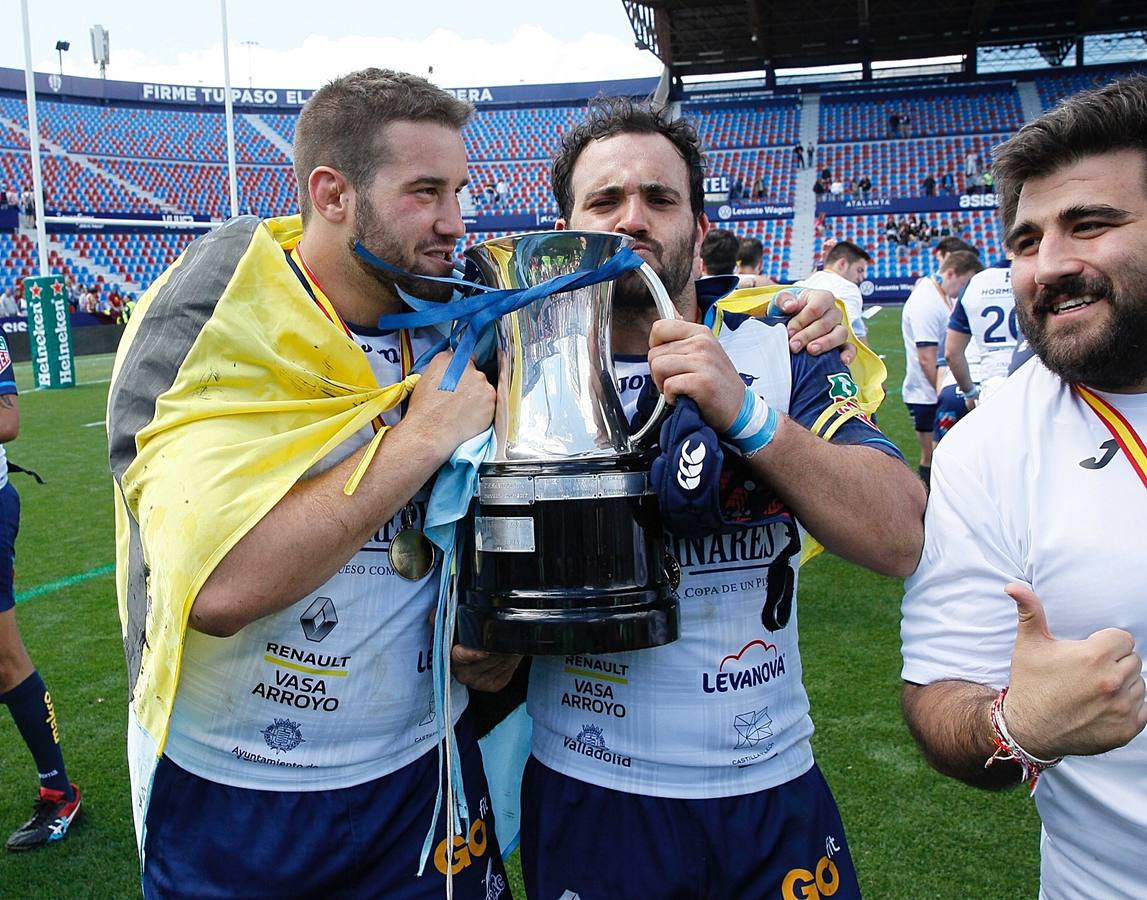 Fotos: Victoria del VRAC Quesos Entrepinares en la final de la Copa del Rey de rugby frente al Silverstorm El Salvador