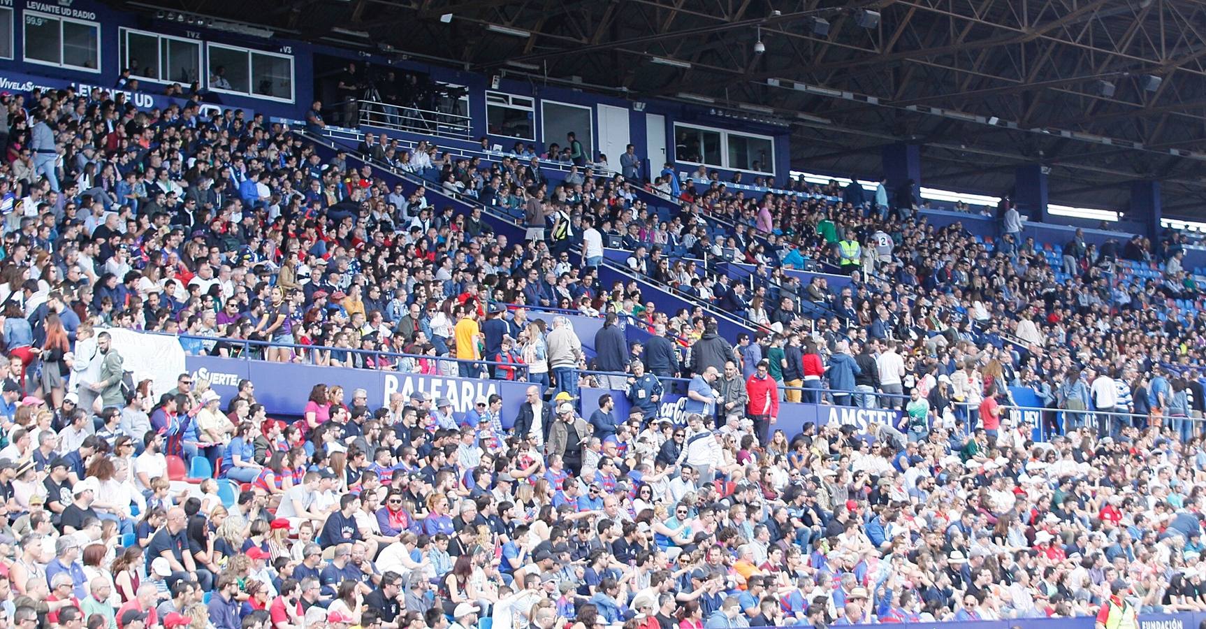 Fotos: Victoria del VRAC Quesos Entrepinares en la final de la Copa del Rey de rugby frente al Silverstorm El Salvador