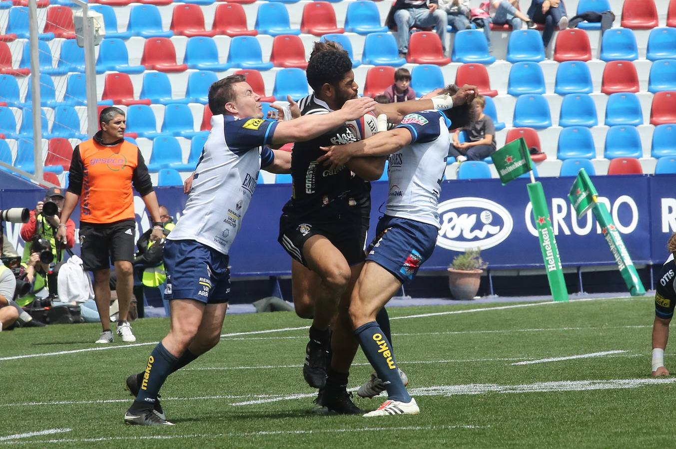 Fotos: Victoria del VRAC Quesos Entrepinares en la final de la Copa del Rey de rugby frente al Silverstorm El Salvador