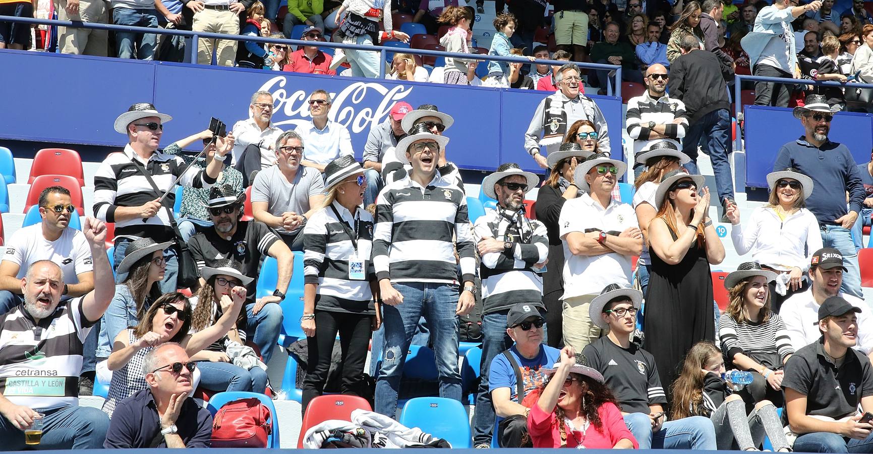 Fotos: Victoria del VRAC Quesos Entrepinares en la final de la Copa del Rey de rugby frente al Silverstorm El Salvador