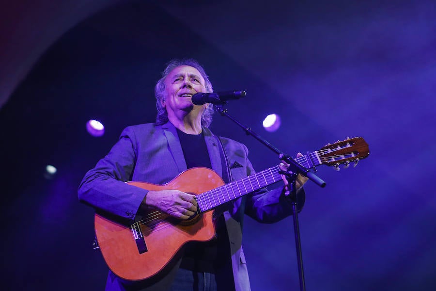 El cantautor catalán abrió el ciclo 'Nuestras Voces' en Salamanca