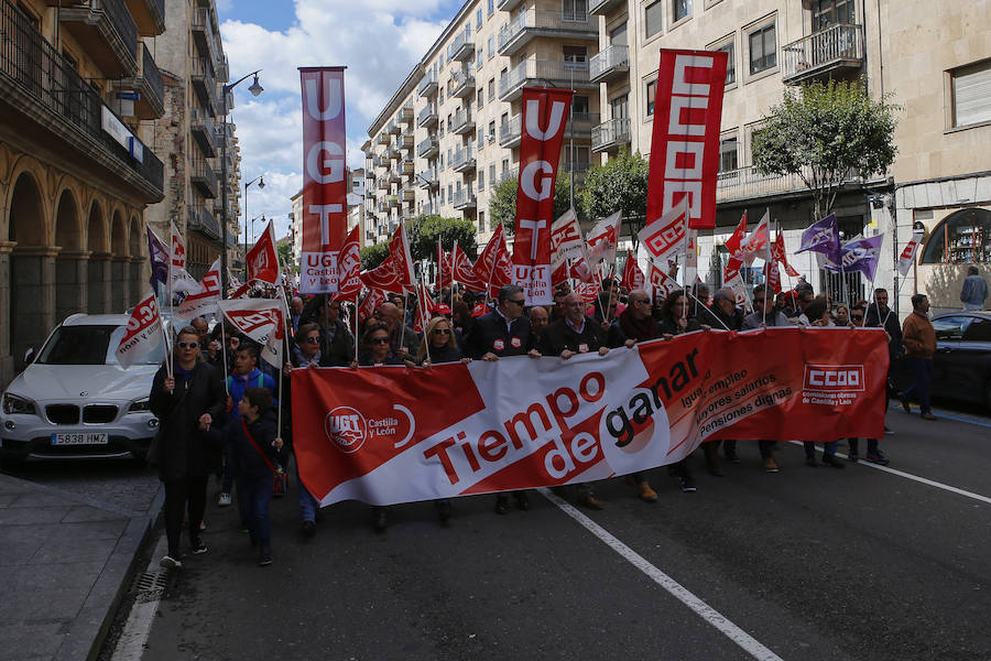 Más de 3.000 personas han recorrido el trayecto desde la Gran Vía hasta la Plaza Mayor reclamando más derechos sociales y bajo la consideración, según los dirigentes sindicales provinciales, de que hay «motivos para más movilizaciones»