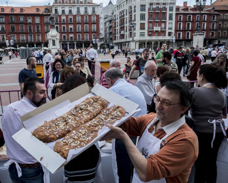 Fotos: Reparto de la Corona de San Pedro