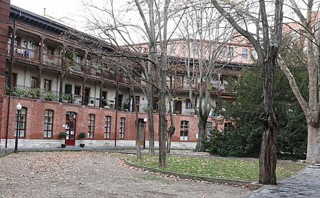 Interior de la plaza del Viejo Coso de Valladolid. 
