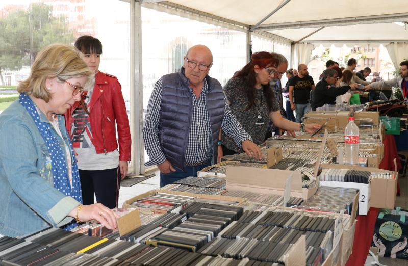 Feria del Disco en la Plaza de Portugalete de Valladolid