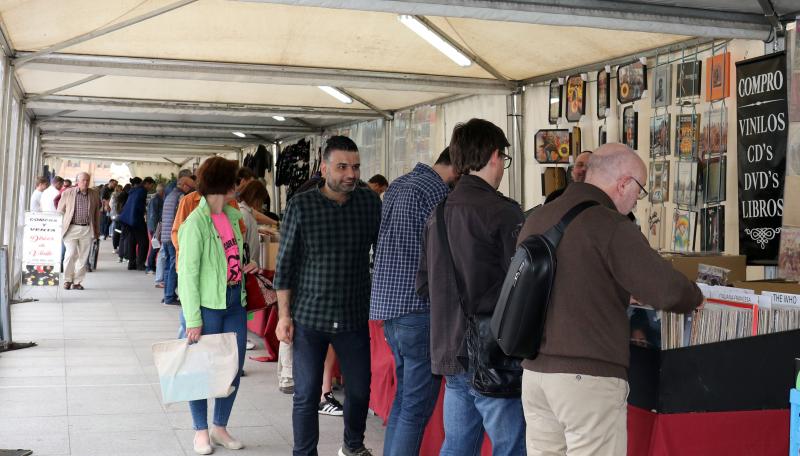 Feria del Disco en la Plaza de Portugalete de Valladolid