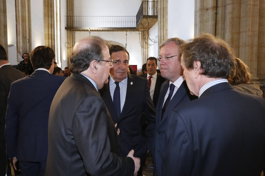 Sesión plenaria de las Cortes en Salamanca