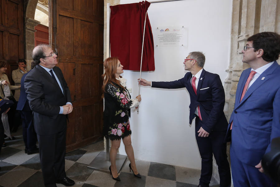 Sesión plenaria de las Cortes en Salamanca