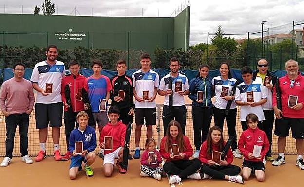 Campeones y subcampeones de la fase de Alba de Tormes del V Circuito de Tenis Camino del Éxito «Pasando por Segovia»,