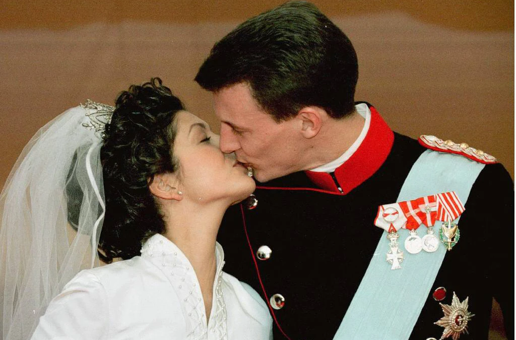 18.11.95 El príncipe Joaquin de Dinamaca y Alexandra Manley, el día de su boda.