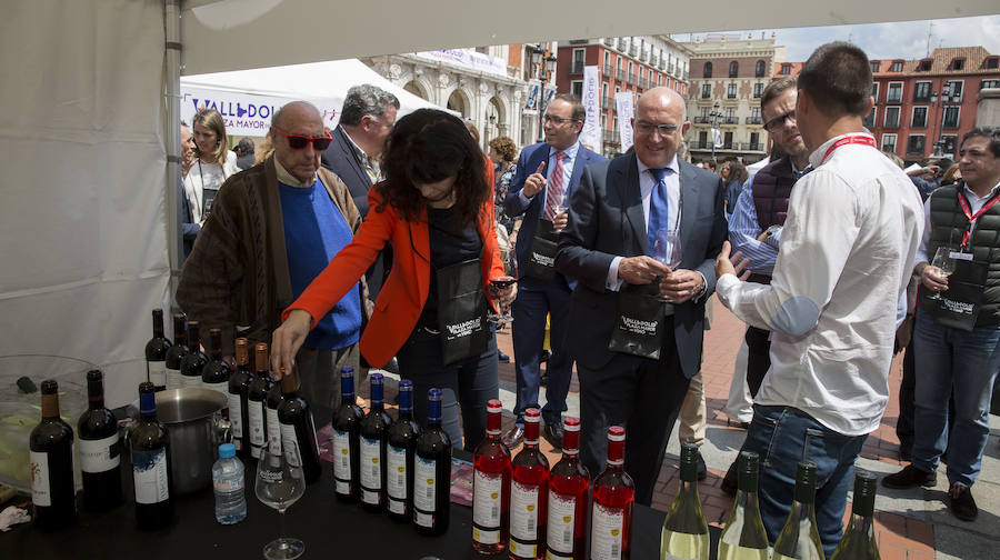 Fotos: Inauguración de &#039;Valladolid, Plaza Mayor del Vino´ en la Plaza Mayor de la capital