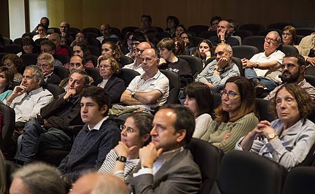 Público asistente al Aula de Cultura de El Norte. 