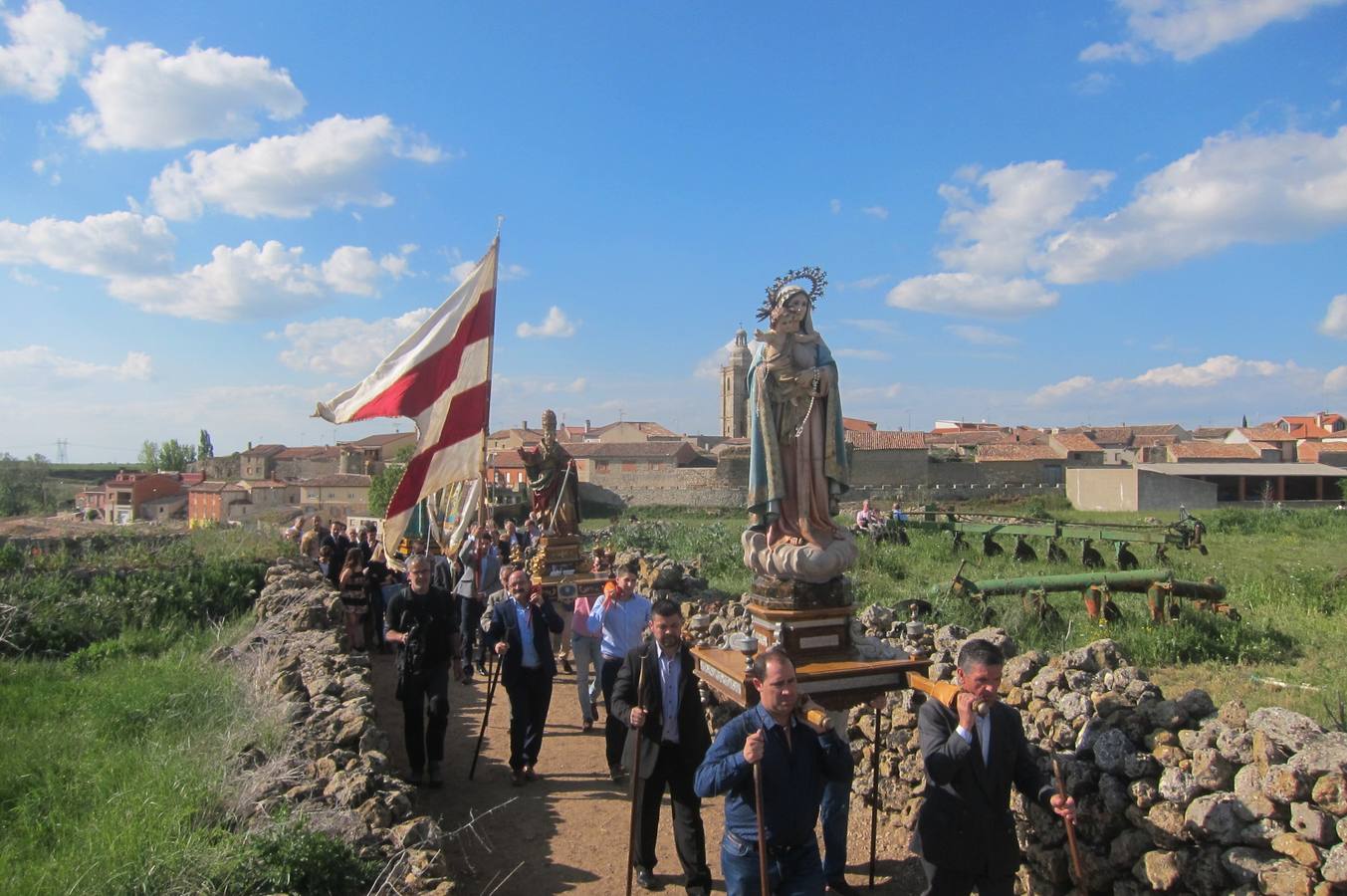 Fotos: Rogativa ante la Virgen del Rosario en Castromonte