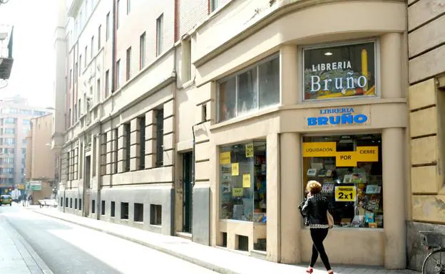 Fachada de la librería, en la calle Fray Luis de León. 