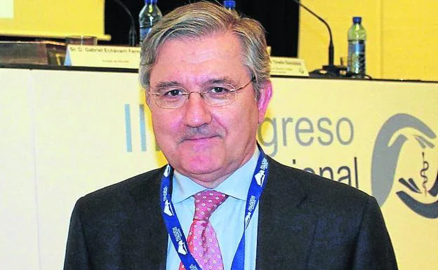 El doctor Rogelio Altisent participará en el foro deontológico. 