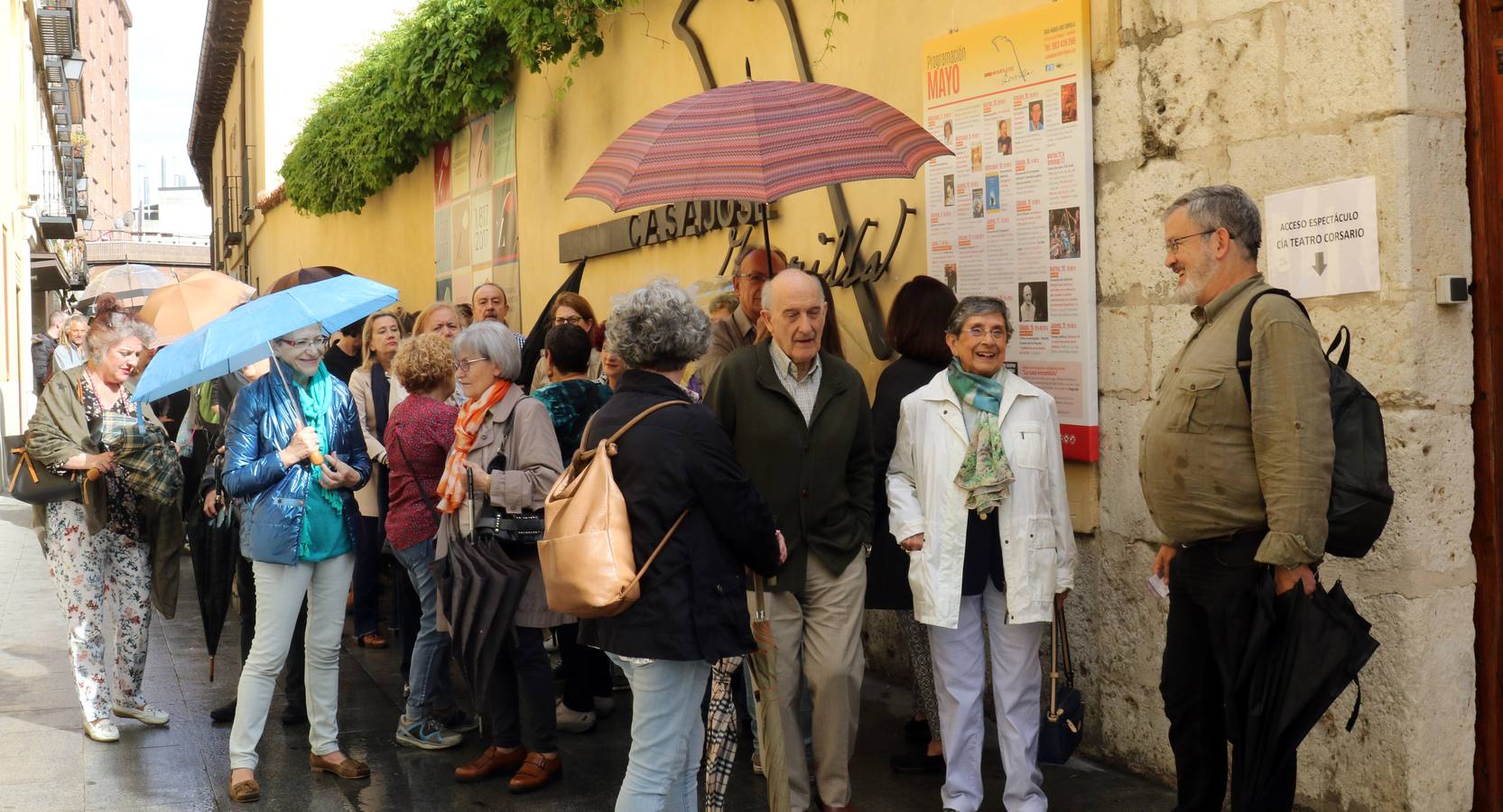 56 compañías desfilarán desde hoy y hasta el próximo domingo con actuaciones que van desde el mero espectáculo de entretenimiento hasta la denuncia de temas tan profundos como la emigración, la lucha de clases...
